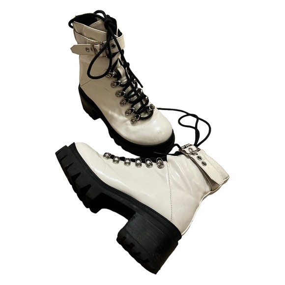 Jeffrey Campbell Czech Combat White Ankle Boots, Size 6 Lug Sole Platform - Picture 14 of 15